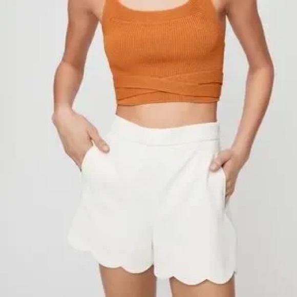 Aritzia Wilfred Arbre Scalloped Hem Shorts Brown - Picture 3 of 8